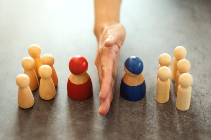 USA tries to divide and conquer: Asian Tech Roundup