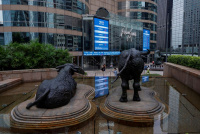US stocks close higher, Treasury yields soften as tariff deadlines, earnings loom