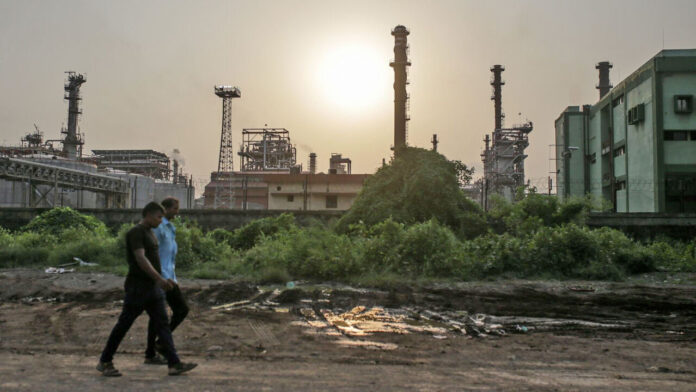 If America goes after India’s oil trade, China will benefit If America goes after India’s oil trade, China will benefit
