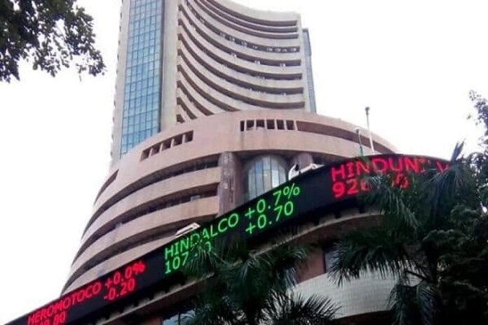 Markets climb in early trade on firm Asian markets, buying in Auto, metal stocks